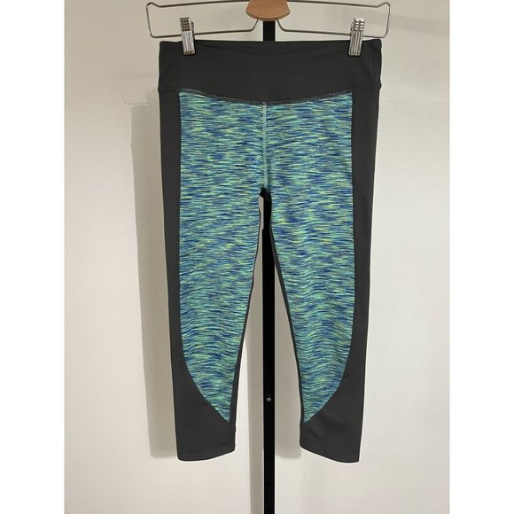EUC Fabletics Women's Grey Leggings - Picture 1 of 4